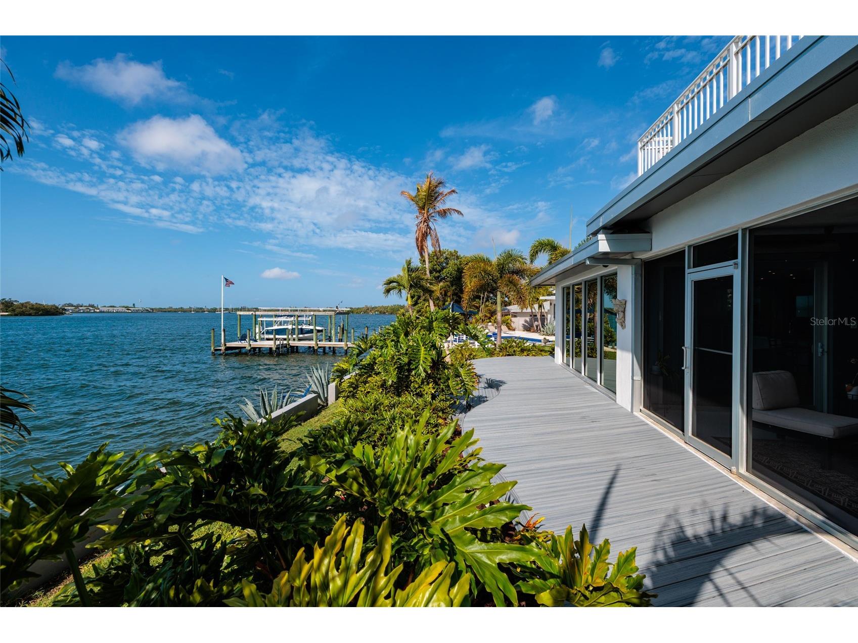 360 26th Avenue SE Saint Petersburg FL 33705 TB8494857 image68