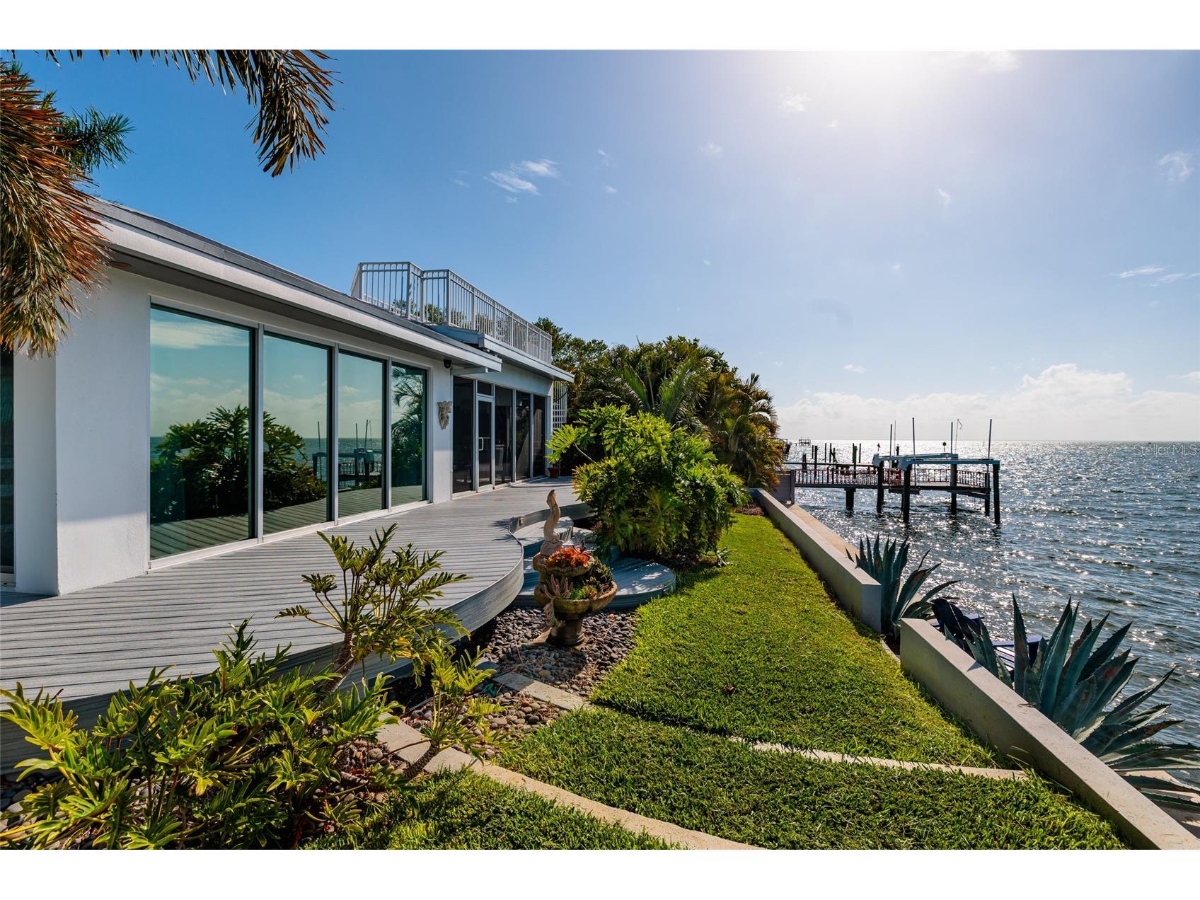 360 26th Avenue SE Saint Petersburg FL 33705 TB8494857 image69
