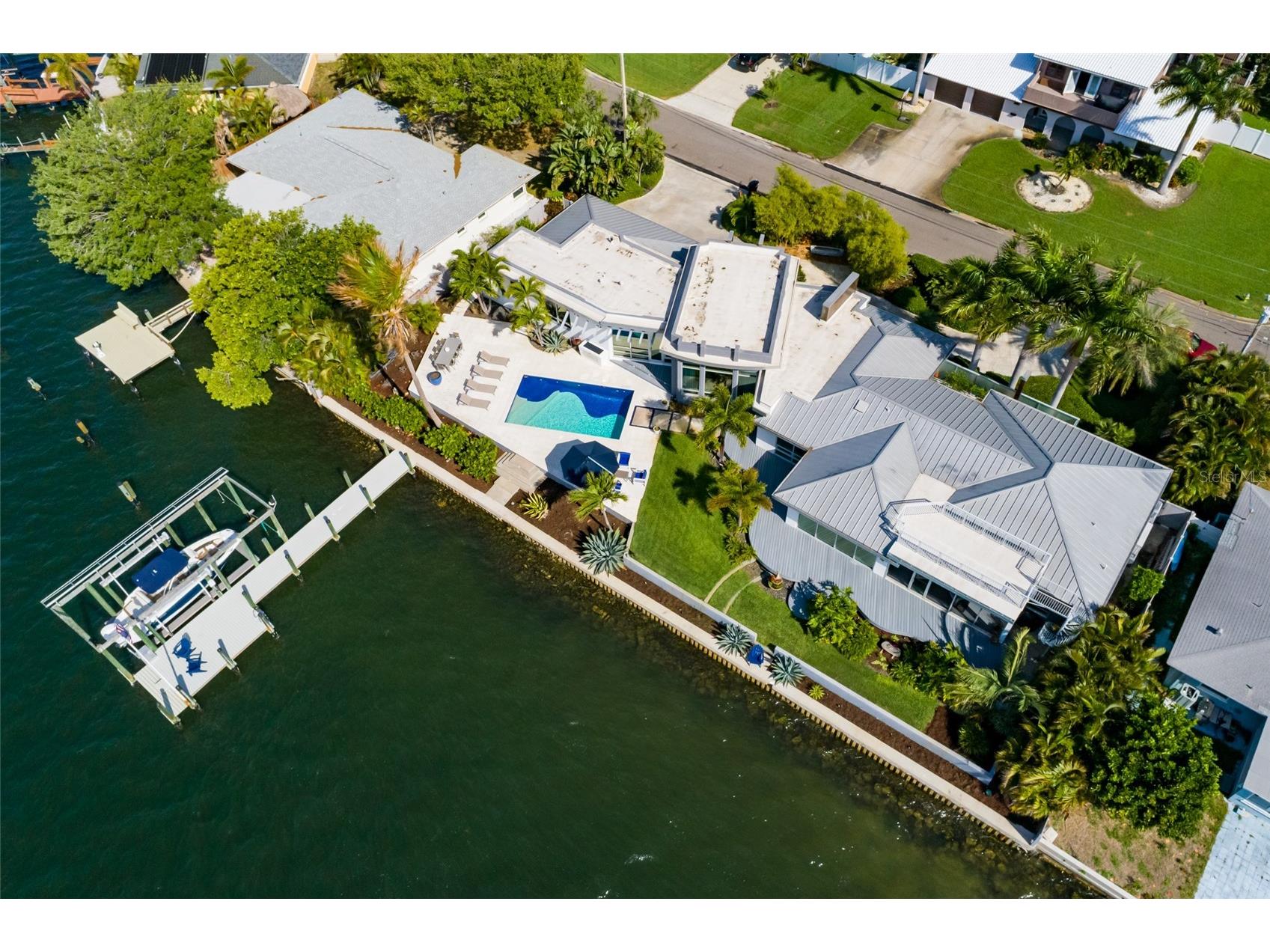 360 26th Avenue SE Saint Petersburg FL 33705 TB8494857 image77