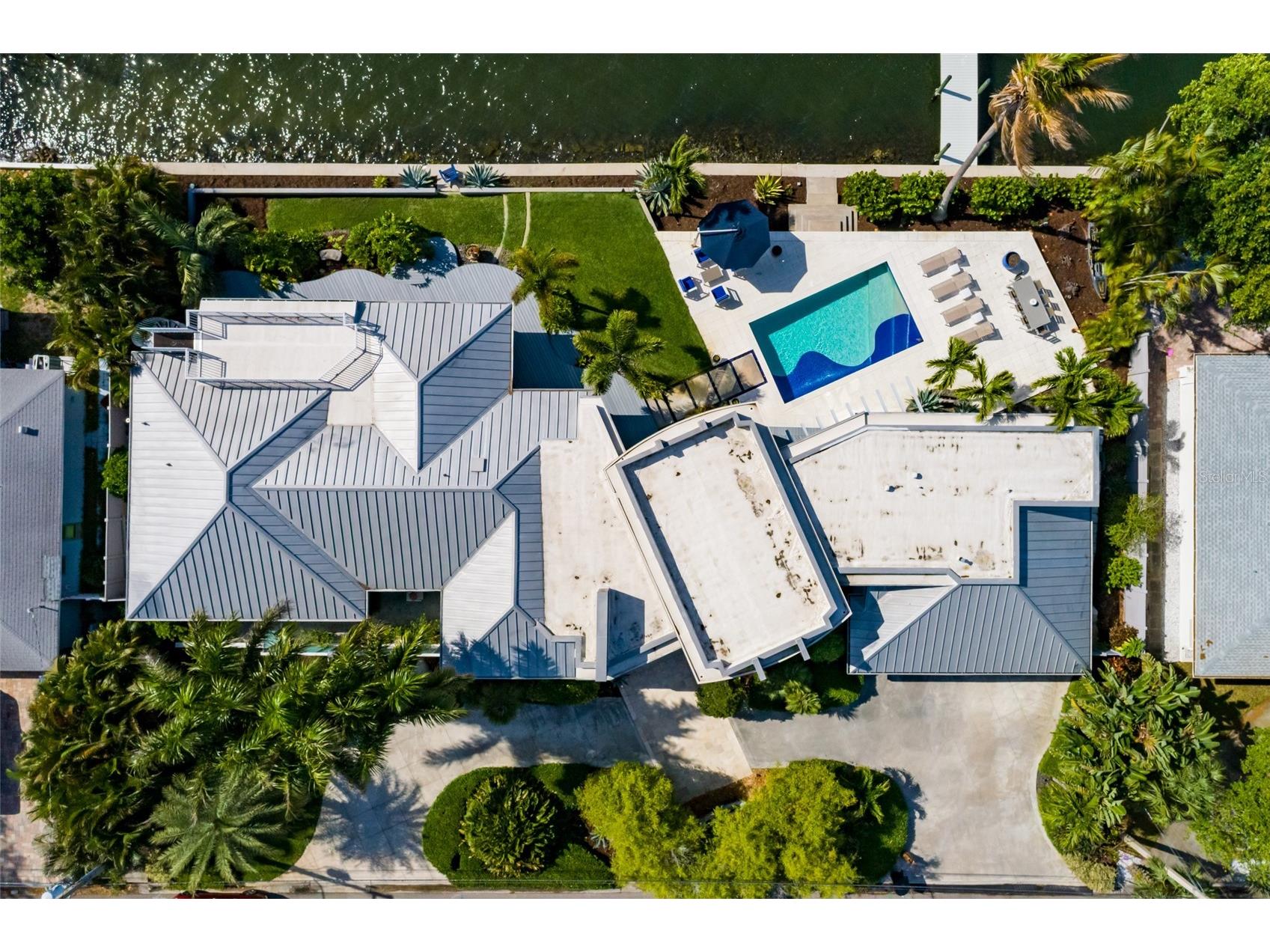 360 26th Avenue SE Saint Petersburg FL 33705 TB8494857 image88
