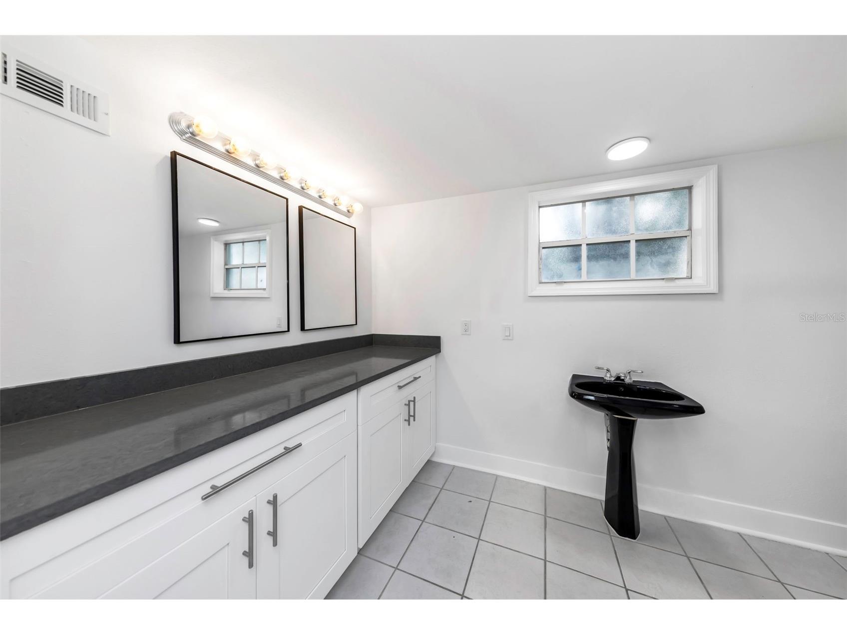 360 57th Street N Saint Petersburg FL 33710 TB8487174 image12