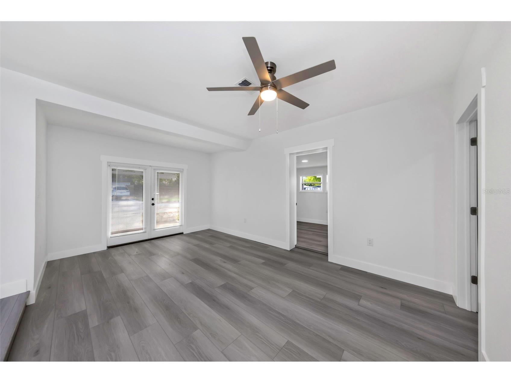 360 57th Street N Saint Petersburg FL 33710 TB8487174 image4