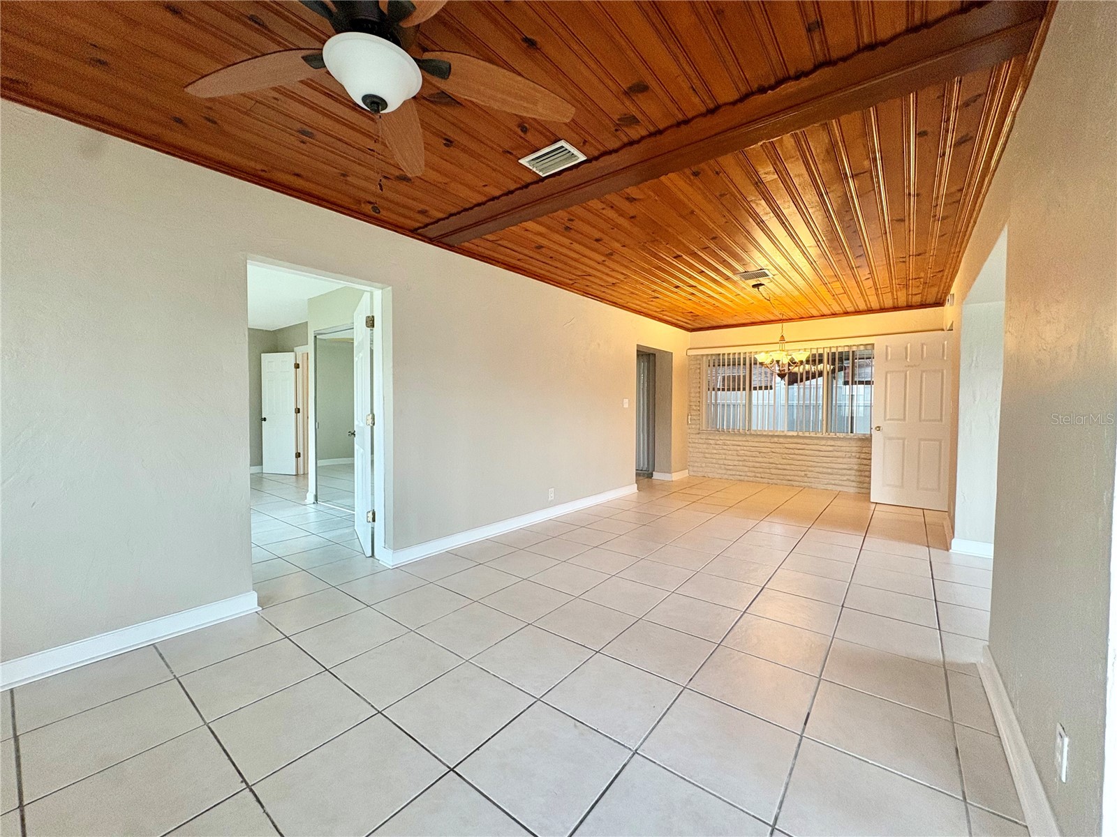 360 72nd Avenue Saint Petersburg FL 33706 TB8532269 image17
