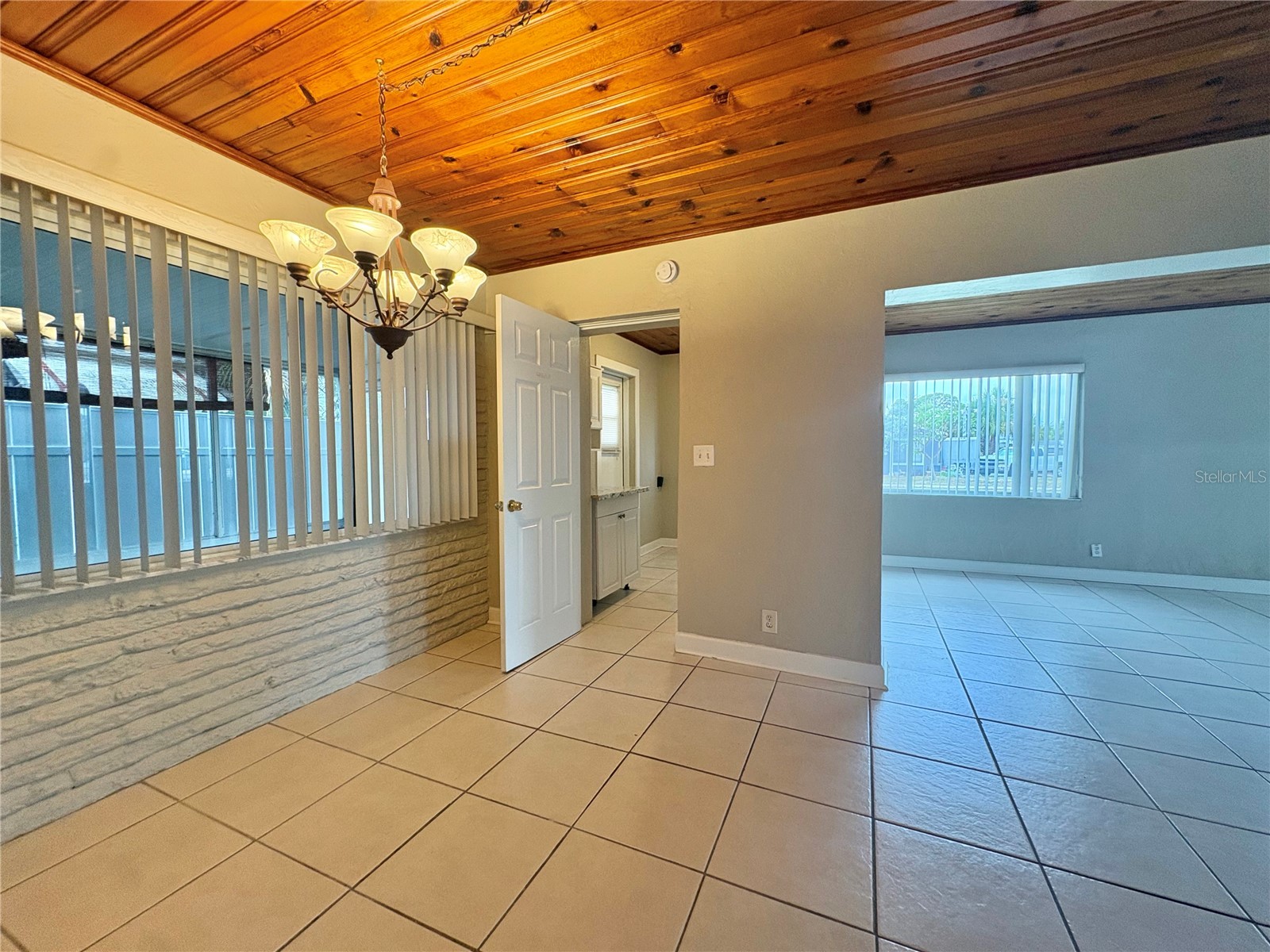 360 72nd Avenue Saint Petersburg FL 33706 TB8532269 image24