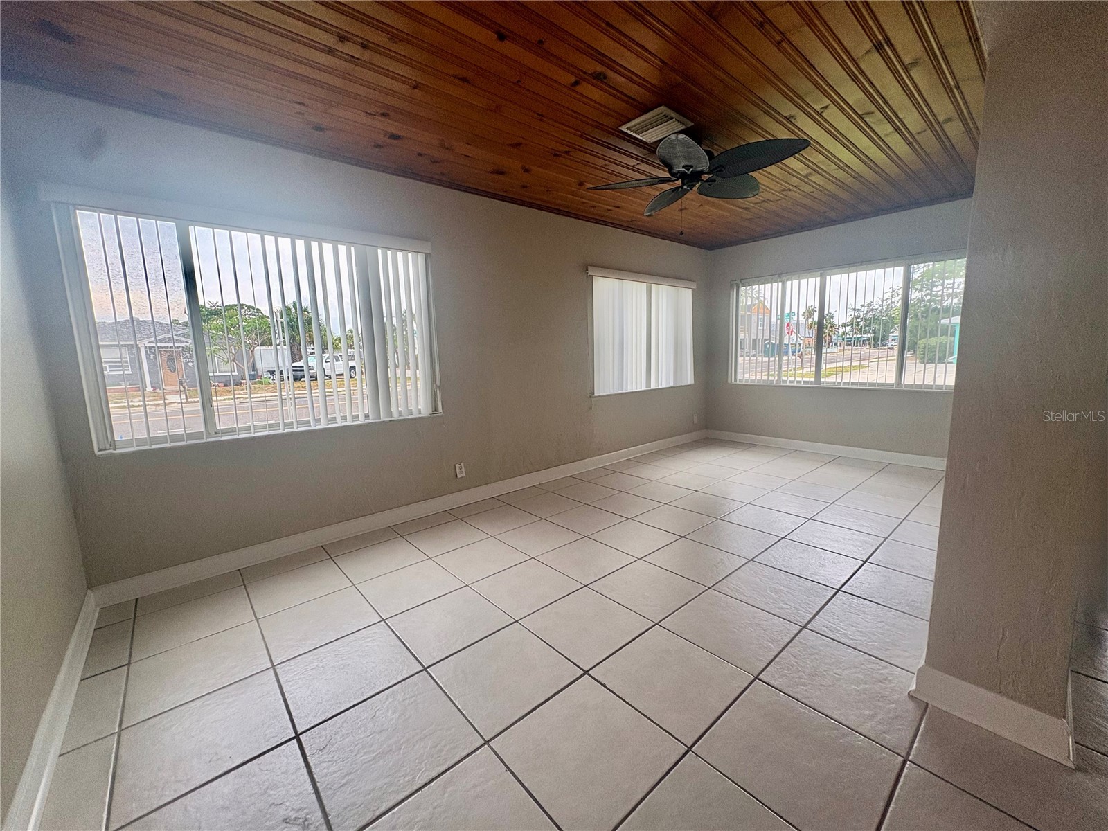360 72nd Avenue Saint Petersburg FL 33706 TB8532269 image7