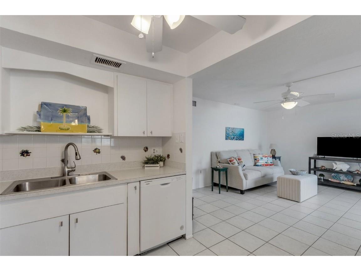 360 Base Avenue E #413 Venice FL 34285 N6138524 image8