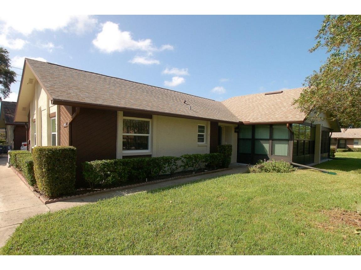 360 Berwick Court Dunedin FL 34698 U8216117 image1