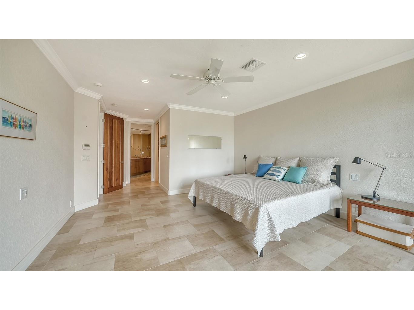 360 Gulf Of Mexico Drive #322 Longboat Key FL 34228 - SARASOTA BAY A4671956 image35