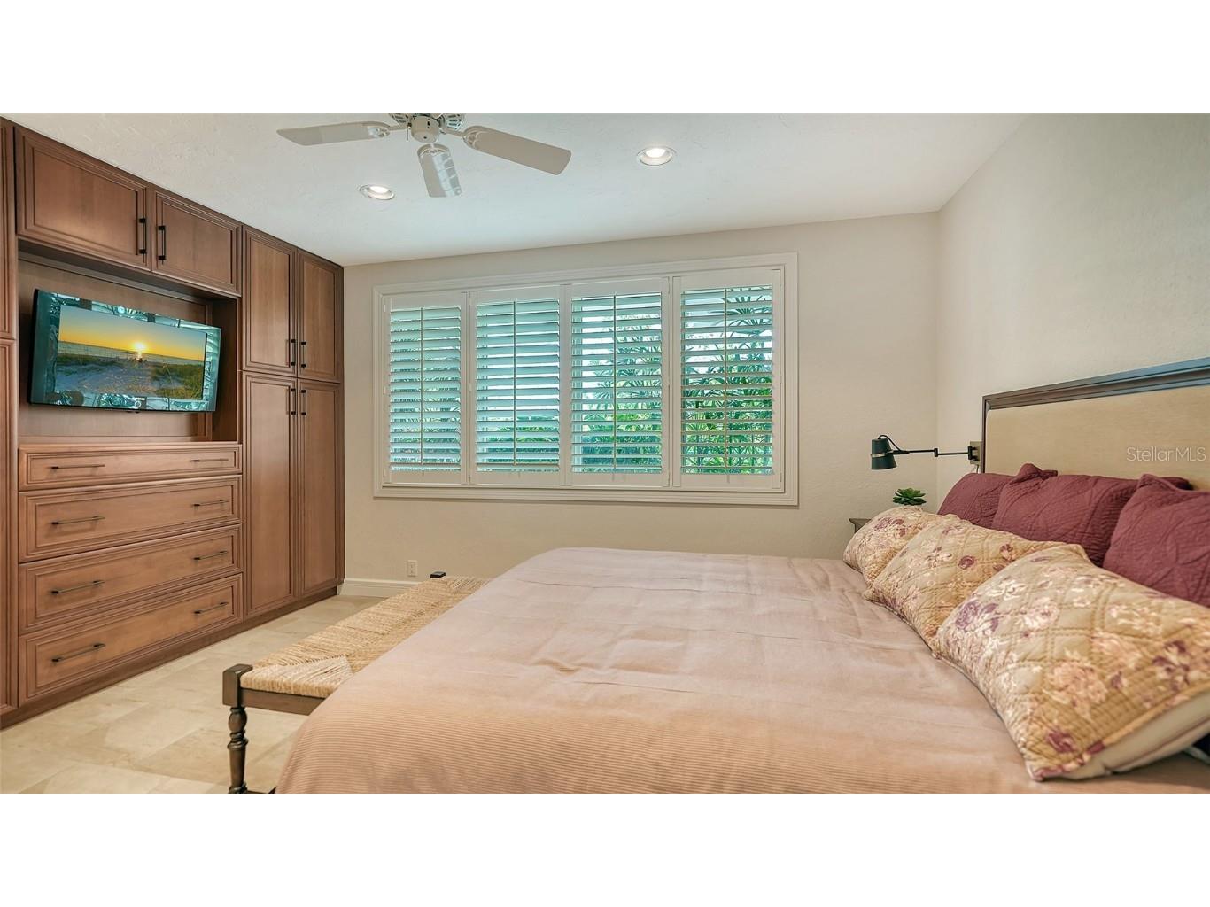 360 Gulf Of Mexico Drive #322 Longboat Key FL 34228 - SARASOTA BAY A4671956 image43