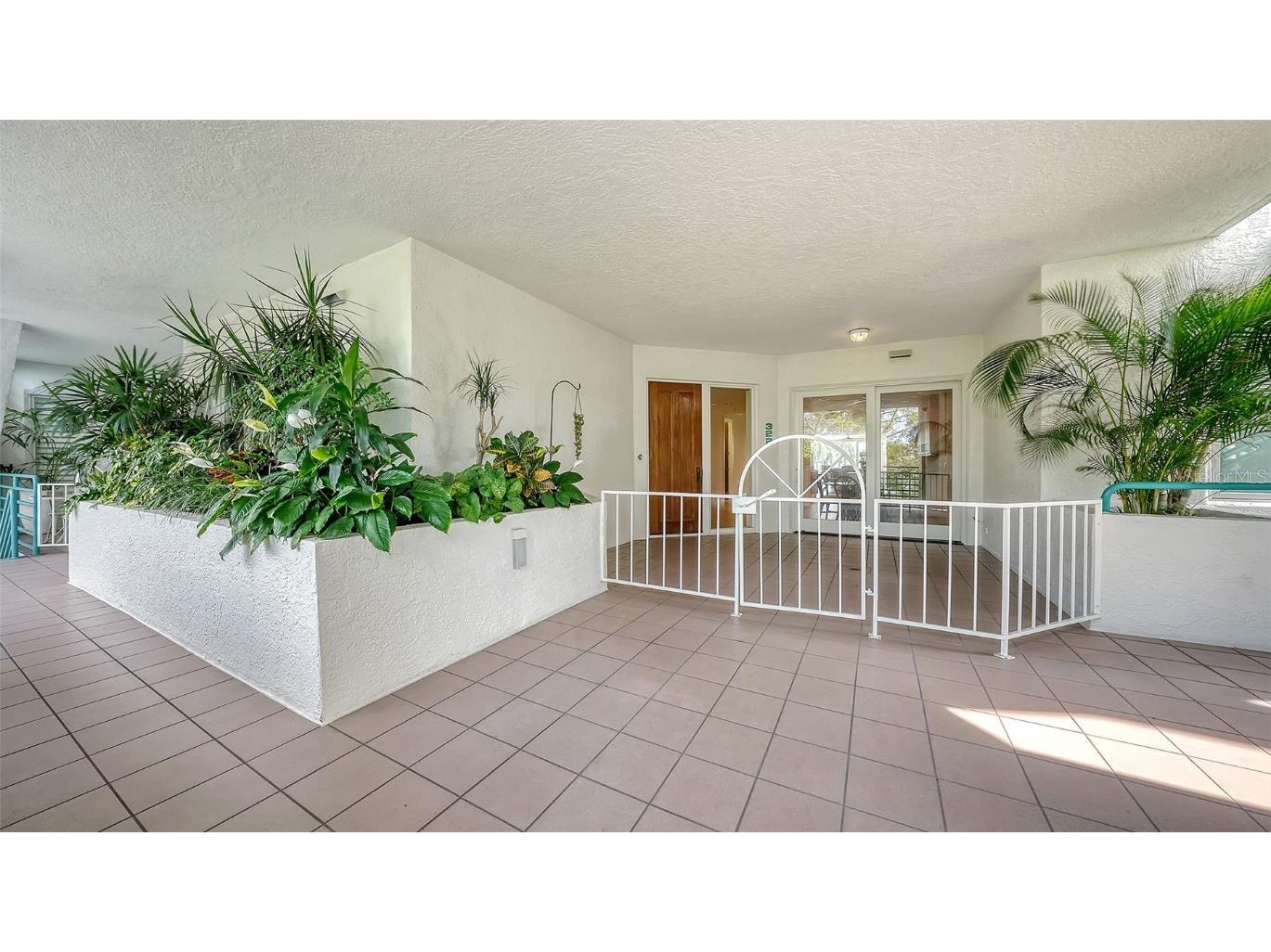 360 Gulf Of Mexico Drive #322 Longboat Key FL 34228 - SARASOTA BAY A4671956 image6