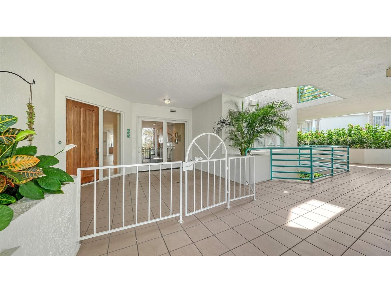 360 Gulf Of Mexico Drive #322 Longboat Key FL 34228 - SARASOTA BAY A4671956 image7