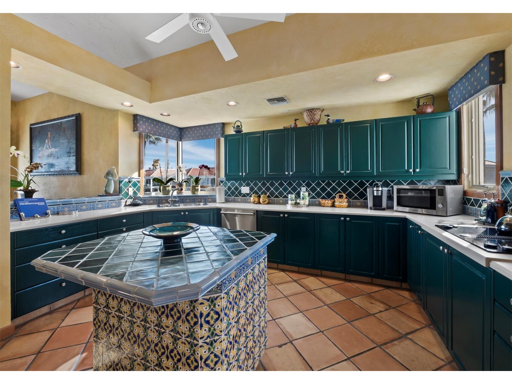 360 Gulf Of Mexico Drive #333 Longboat Key FL 34228 - SARASOTA BAY A4675387 image29