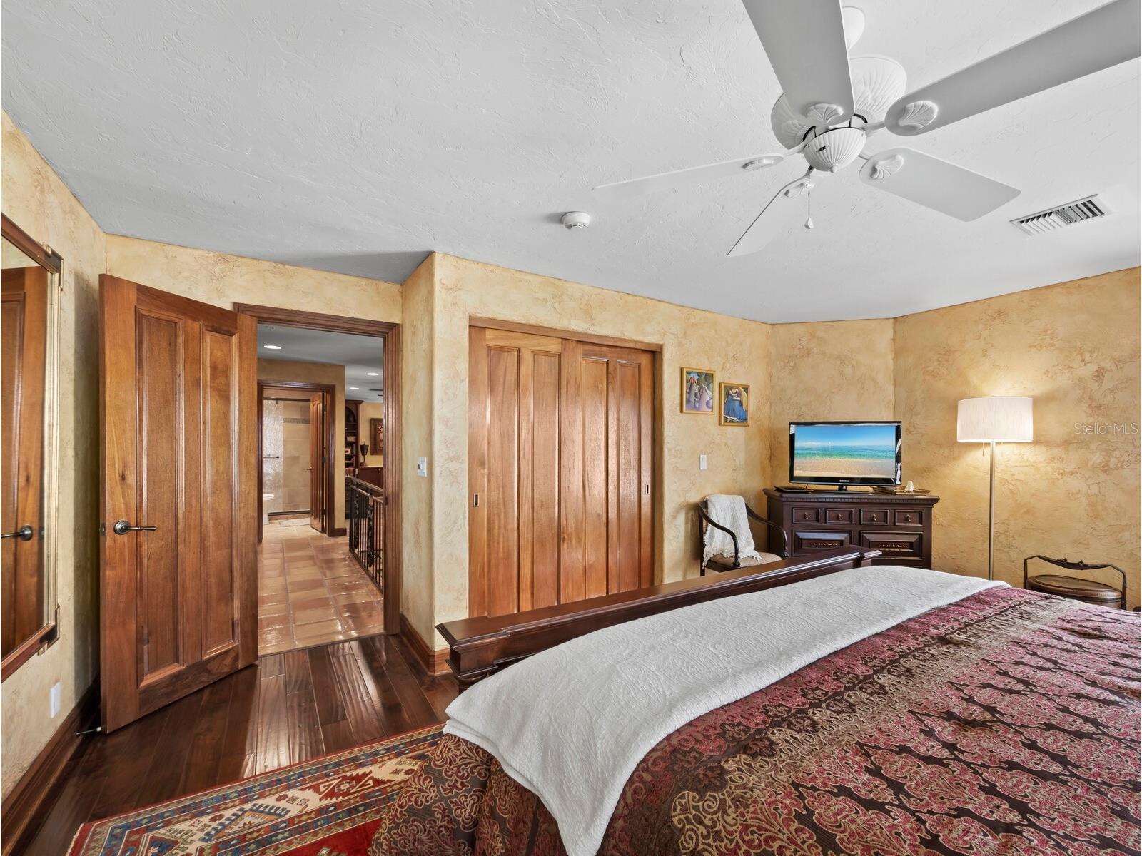 360 Gulf Of Mexico Drive #333 Longboat Key FL 34228 - SARASOTA BAY A4675387 image37