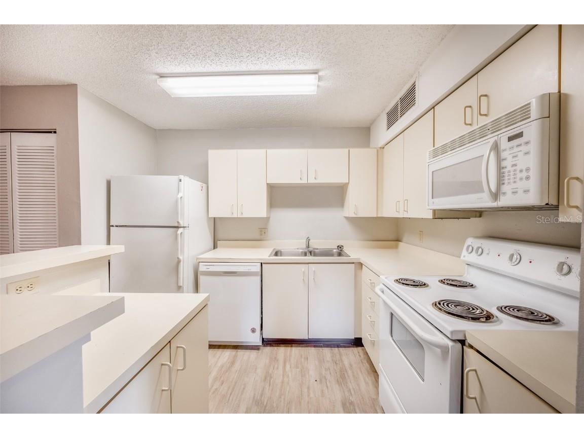 360 Lake Ontario Court #202 Altamonte Springs FL 32701 O6345131 image4