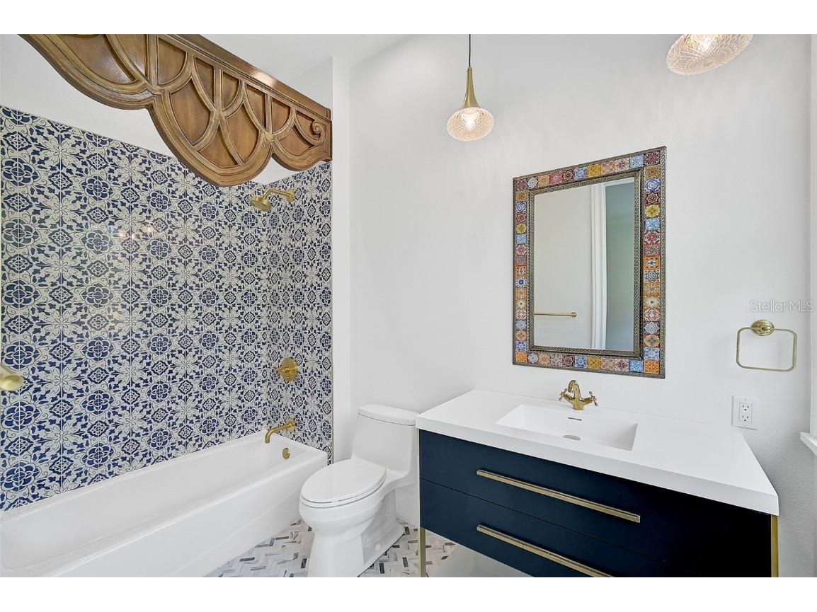 360 N Point Road Osprey FL 34229 A4617671 image28