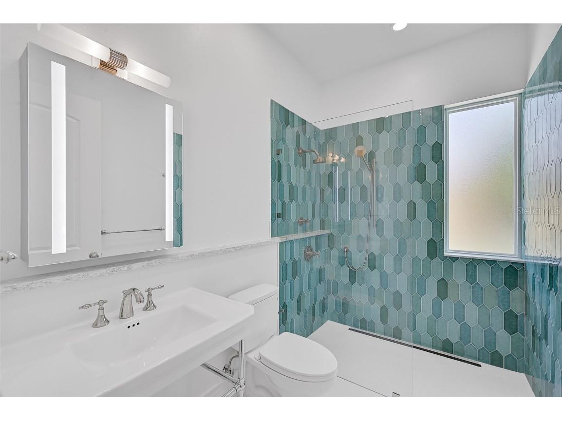 360 N Point Road Osprey FL 34229 A4617671 image31