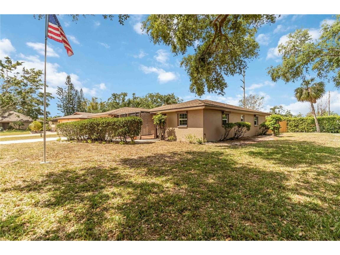 3600 Aster Drive Sarasota FL 34233 A4647387 image1