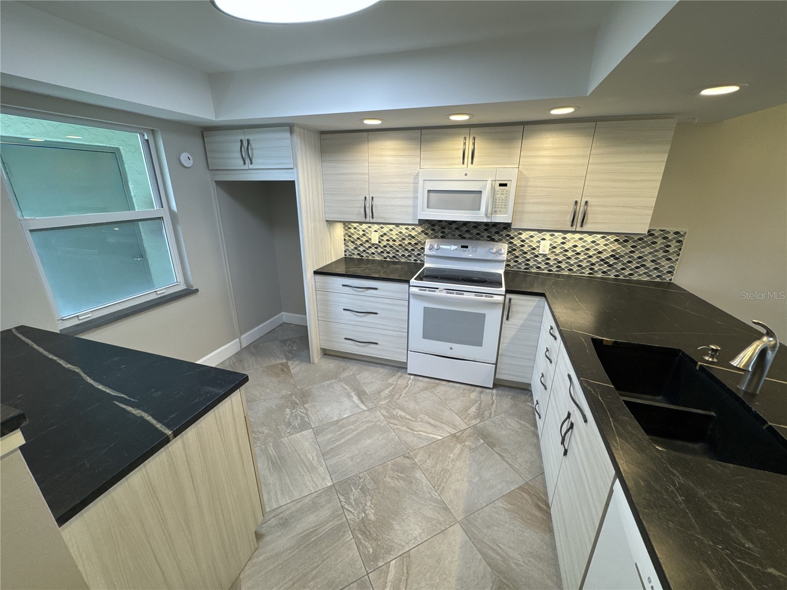 3600 Bal Harbor Boulevard #1G Punta Gorda FL 33950 C7526497 image2