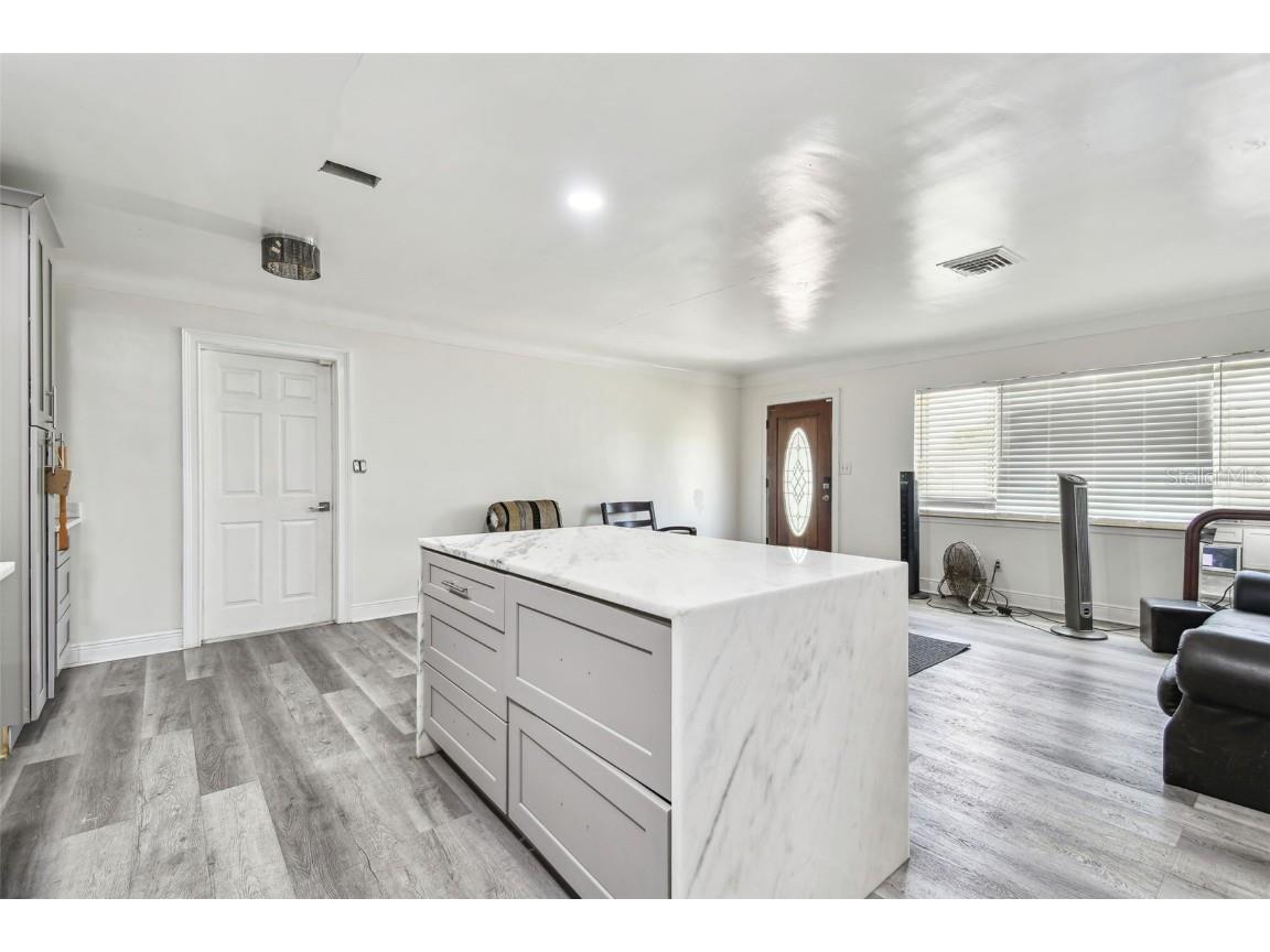 3601 27th Avenue S Saint Petersburg FL 33711 TB8400728 image11