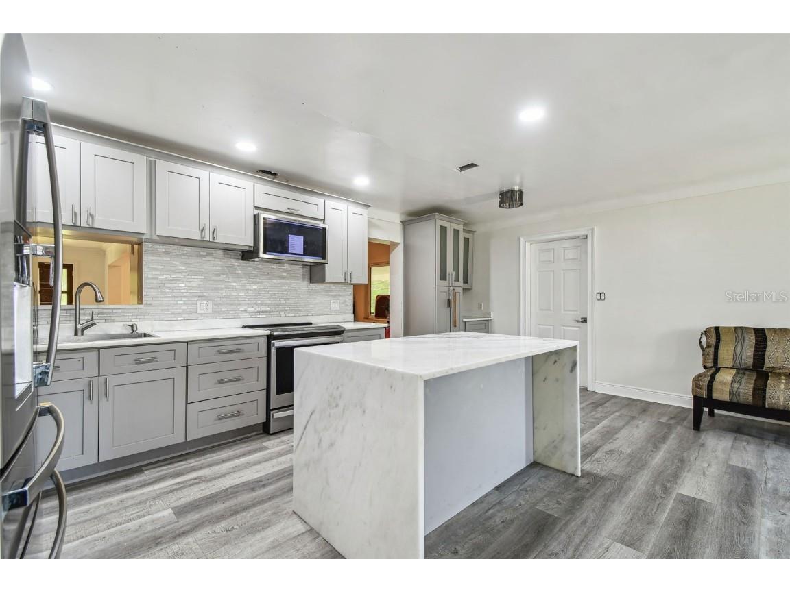 3601 27th Avenue S Saint Petersburg FL 33711 TB8400728 image12