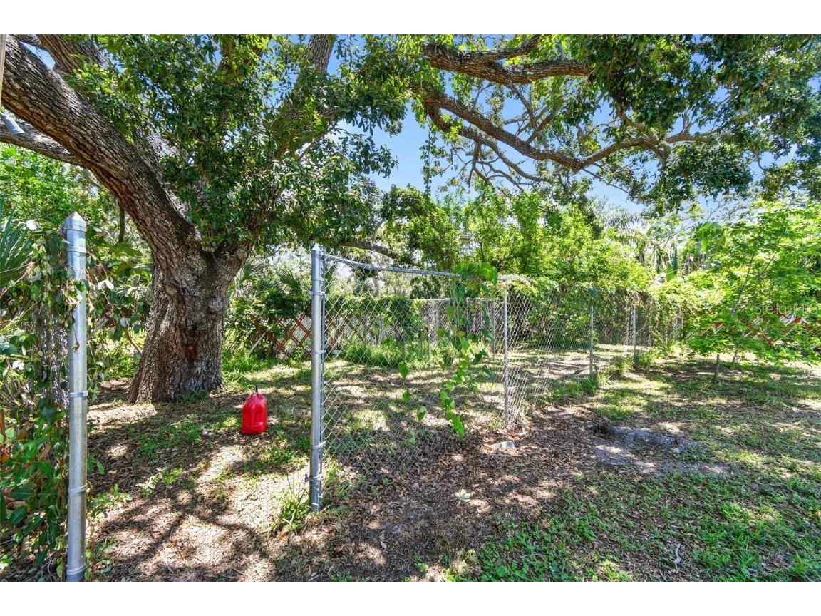 3601 27th Avenue S Saint Petersburg FL 33711 TB8400728 image43