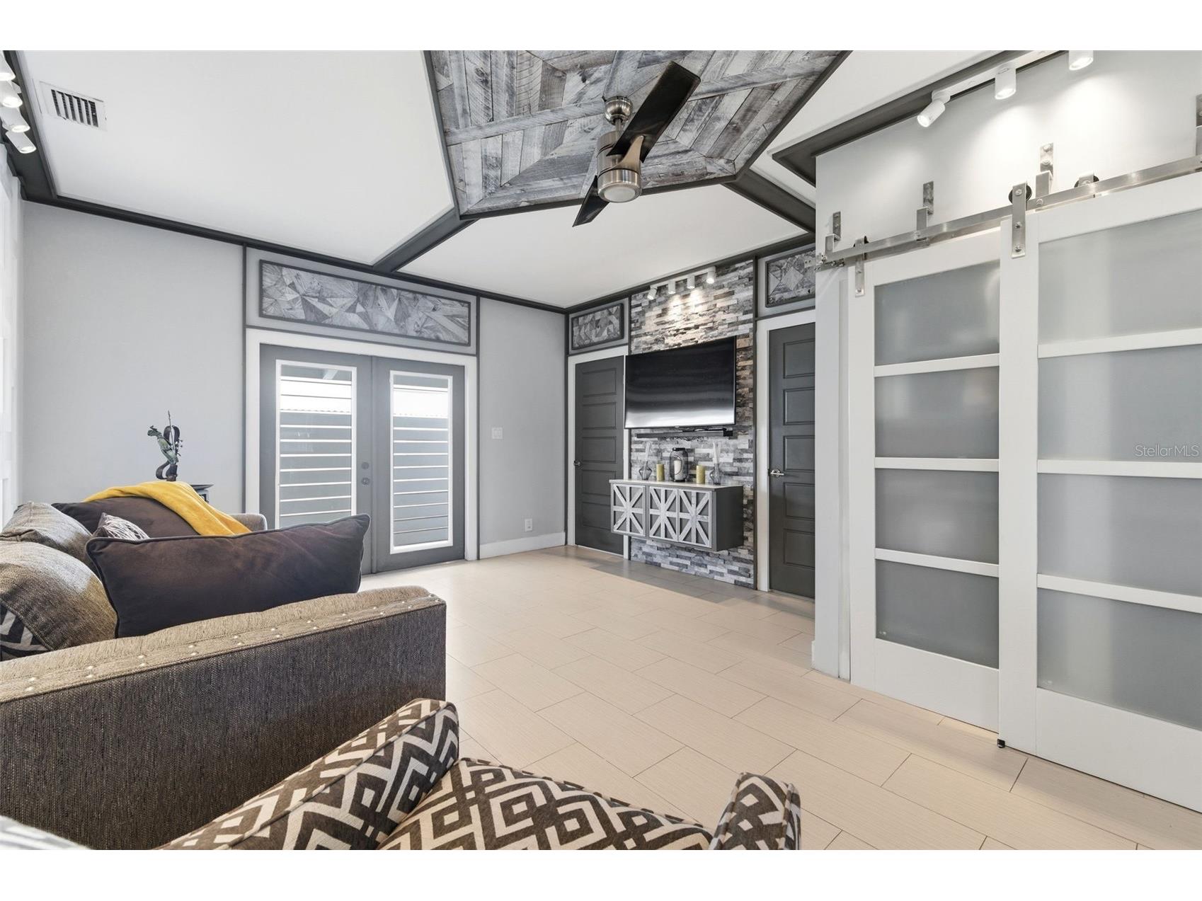 3601 2nd Avenue N Saint Petersburg FL 33713 TB8486217 image38