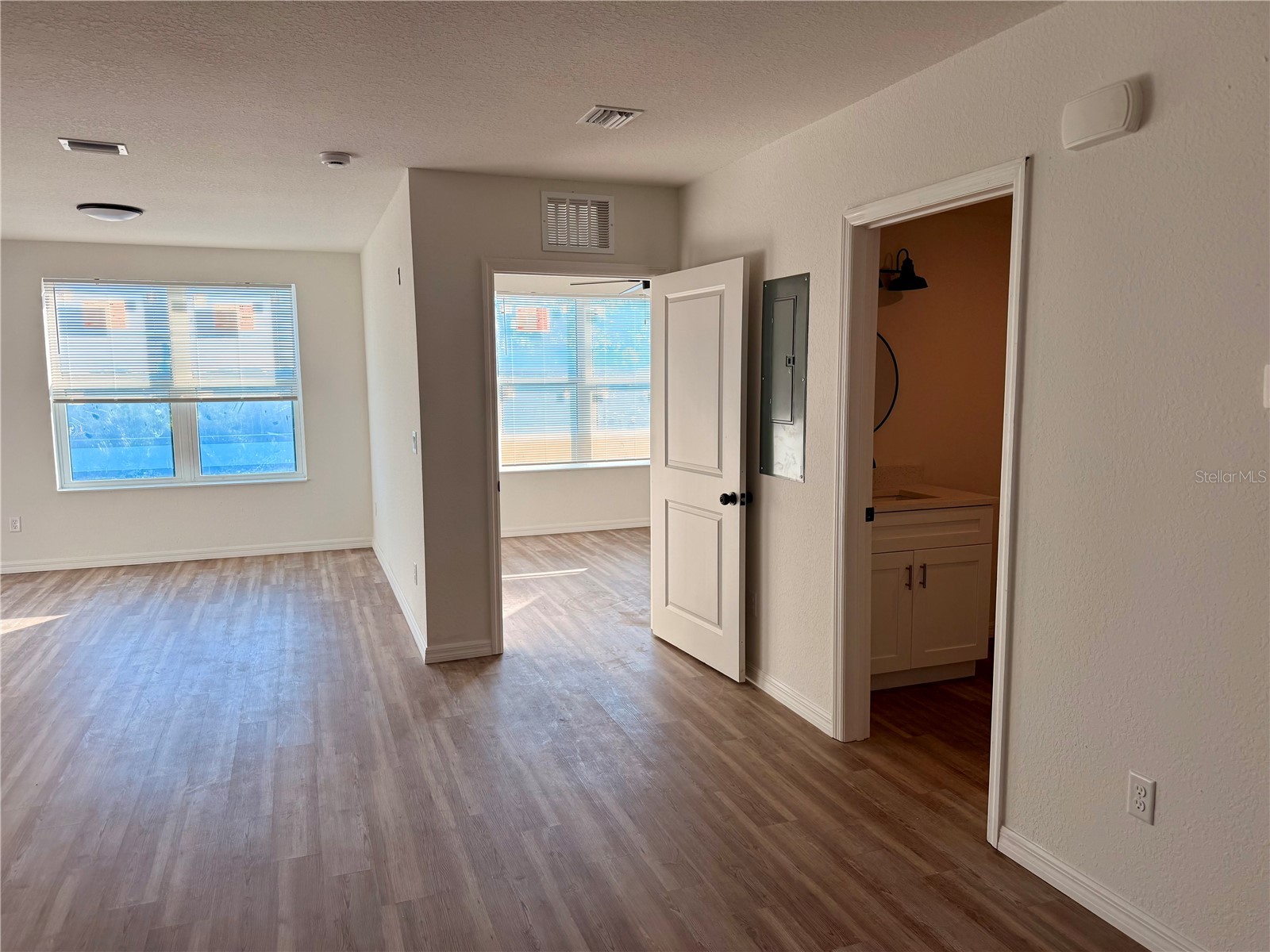 3601 6th Street S Saint Petersburg FL 33705 TB8468392 image5