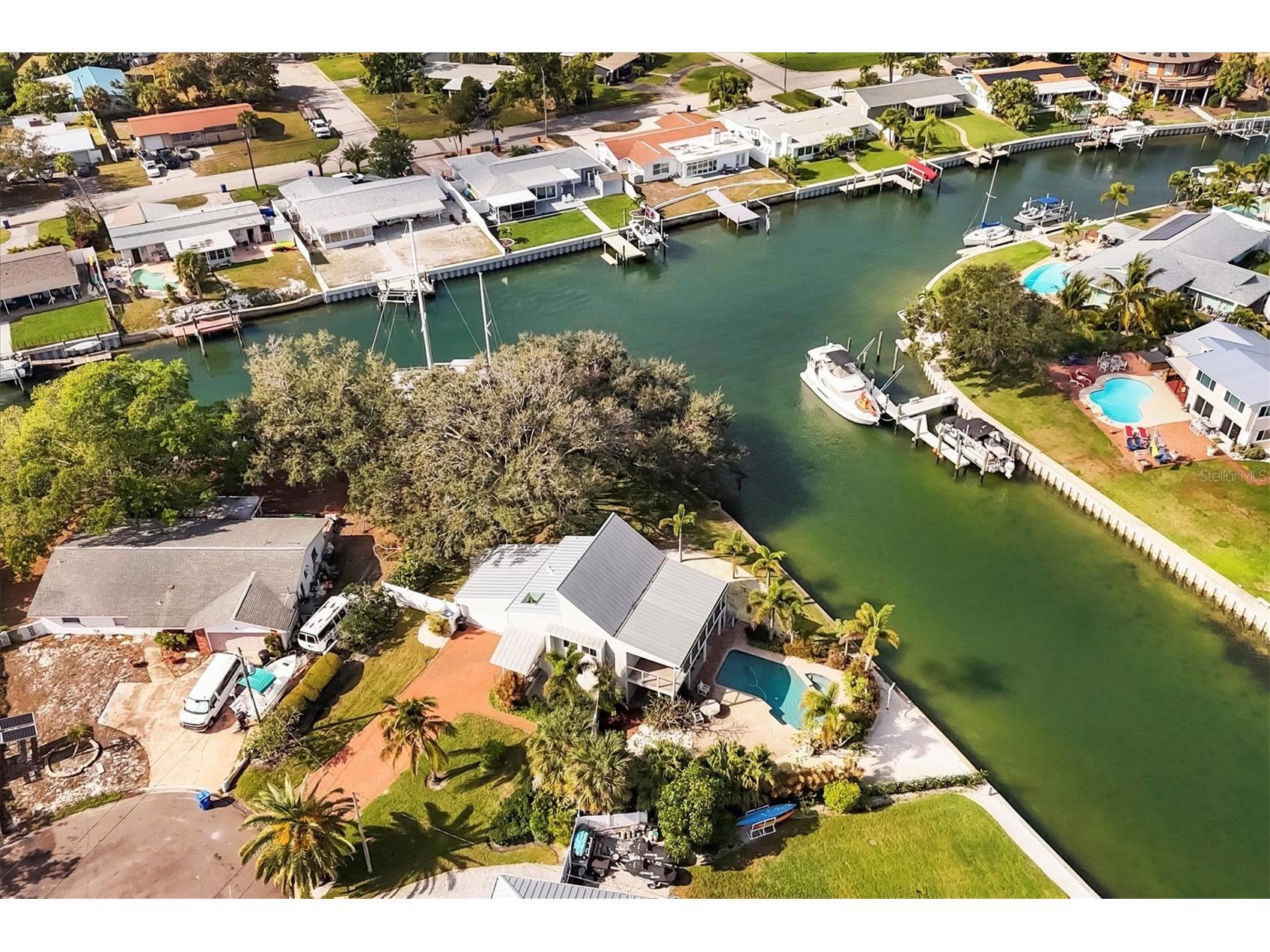 3601 Coquina Key Drive SE Saint Petersburg FL 33705 TB8464803 image2