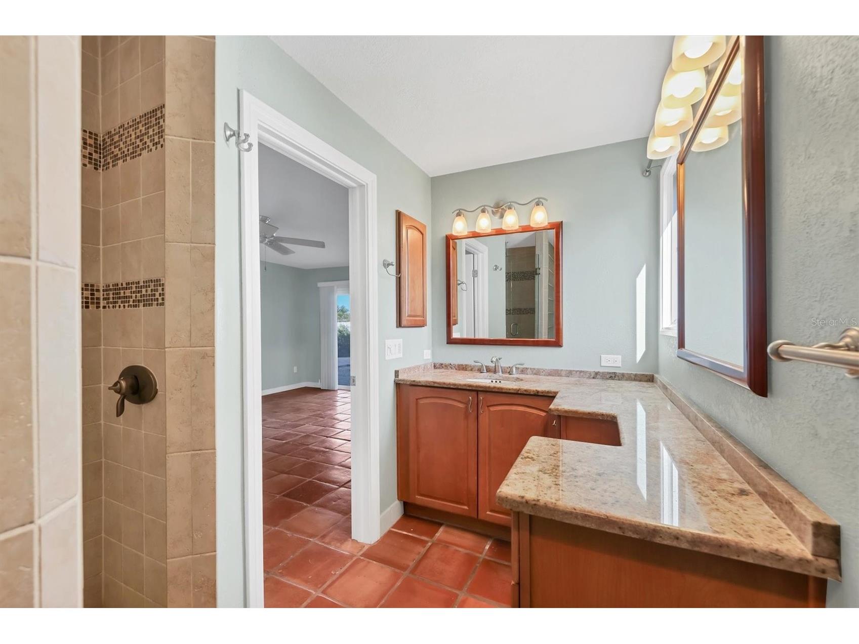 3601 Coquina Key Drive SE Saint Petersburg FL 33705 TB8464803 image27