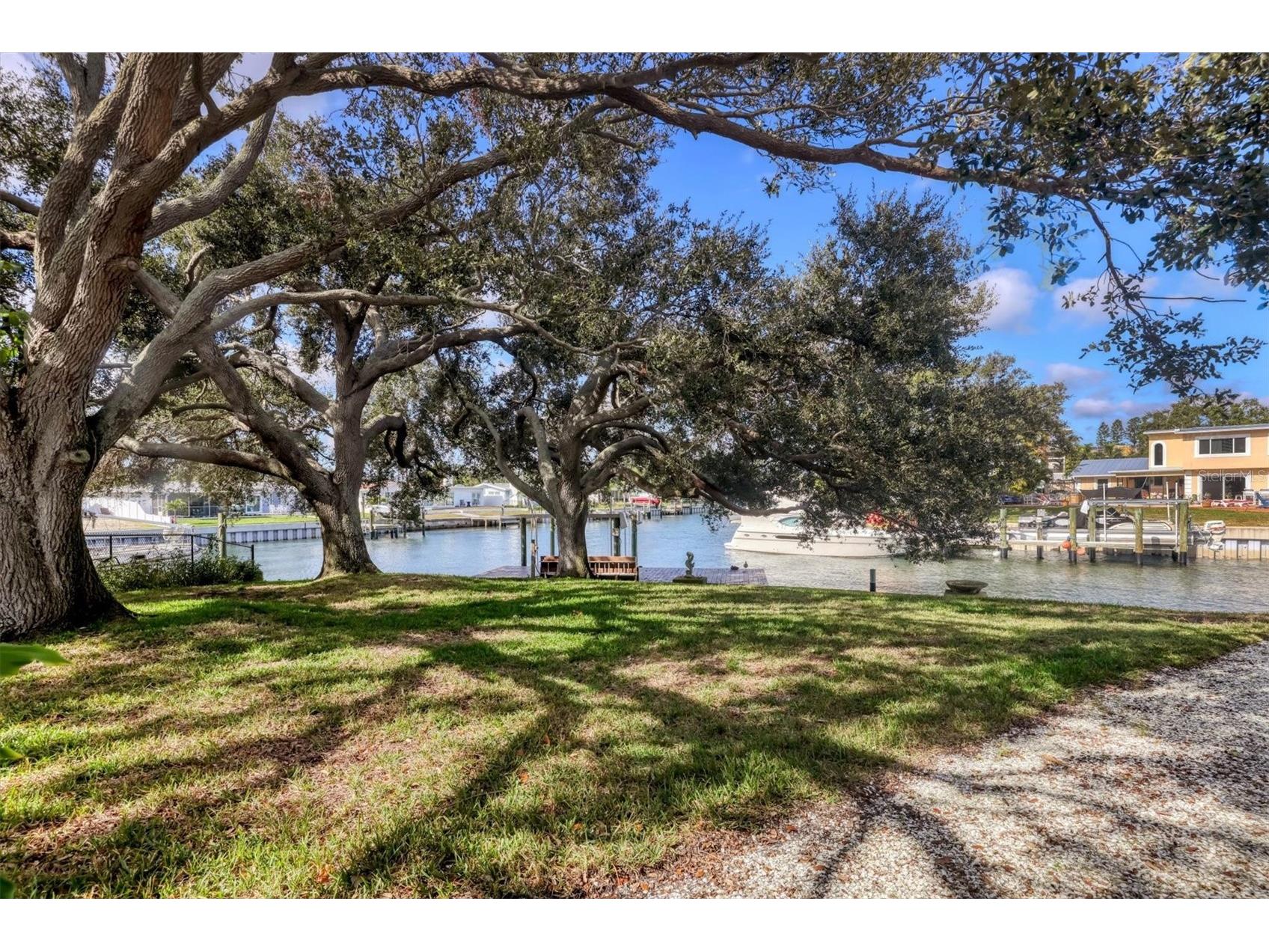 3601 Coquina Key Drive SE Saint Petersburg FL 33705 TB8464803 image50