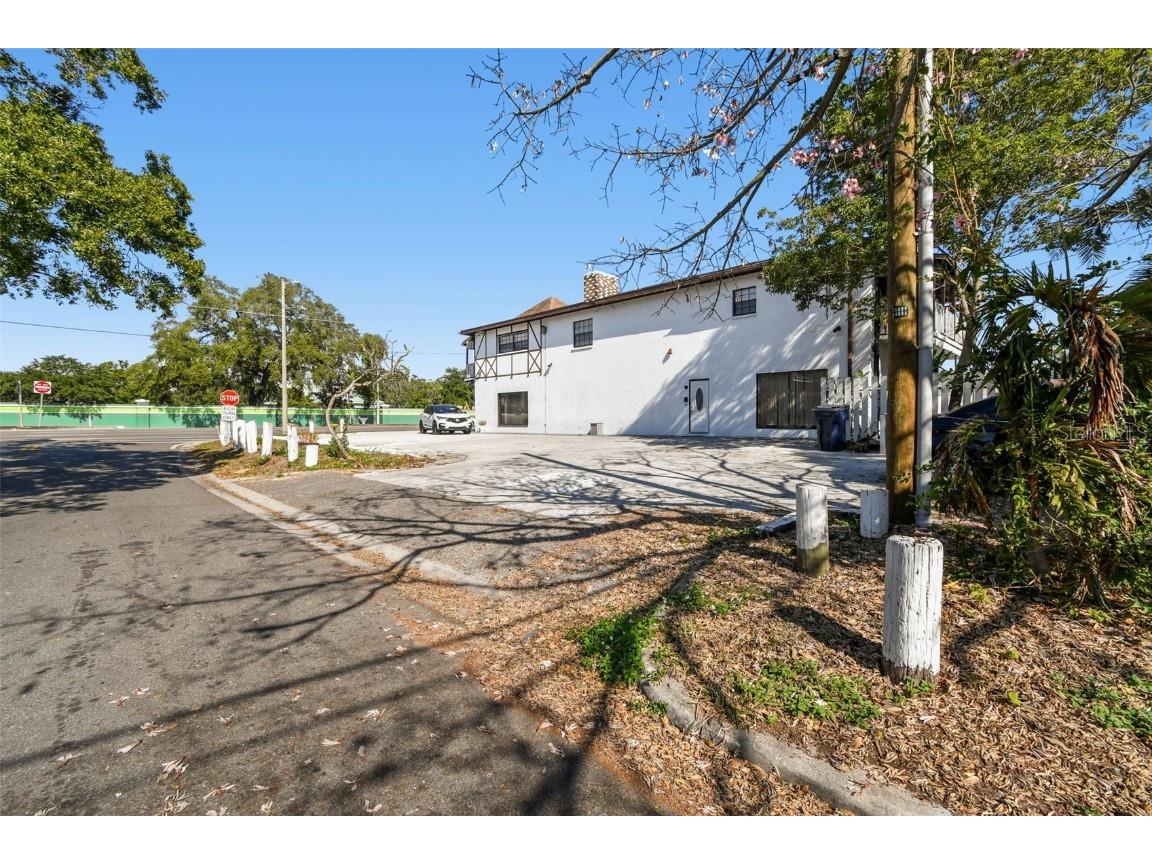 3601 E Busch Boulevard Tampa FL 33612 OM714200 image29