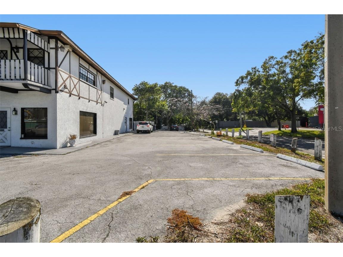 3601 E Busch Boulevard Tampa FL 33612 OM714200 image3