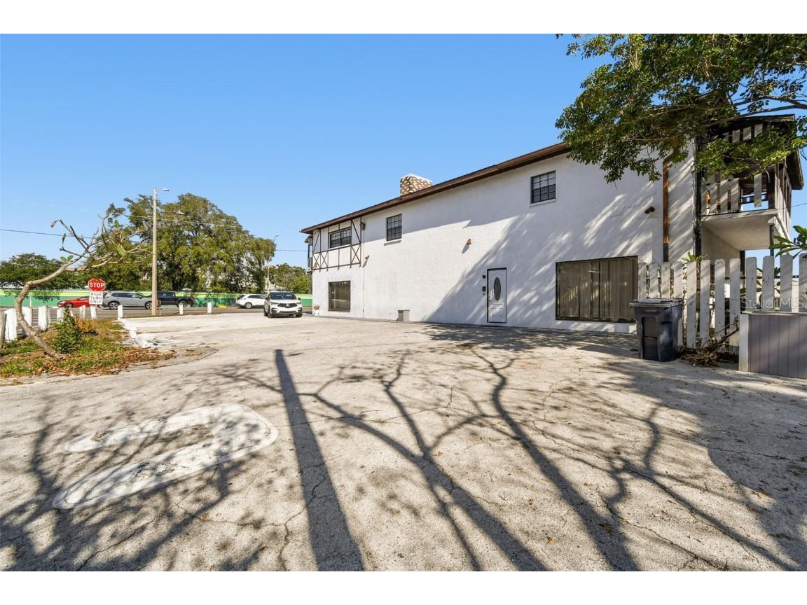 3601 E Busch Boulevard Tampa FL 33612 OM714200 image30