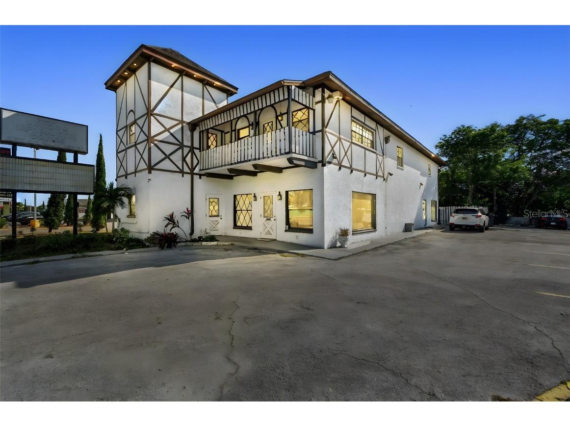 3601 E Busch Boulevard Tampa FL 33612 OM714566 image1