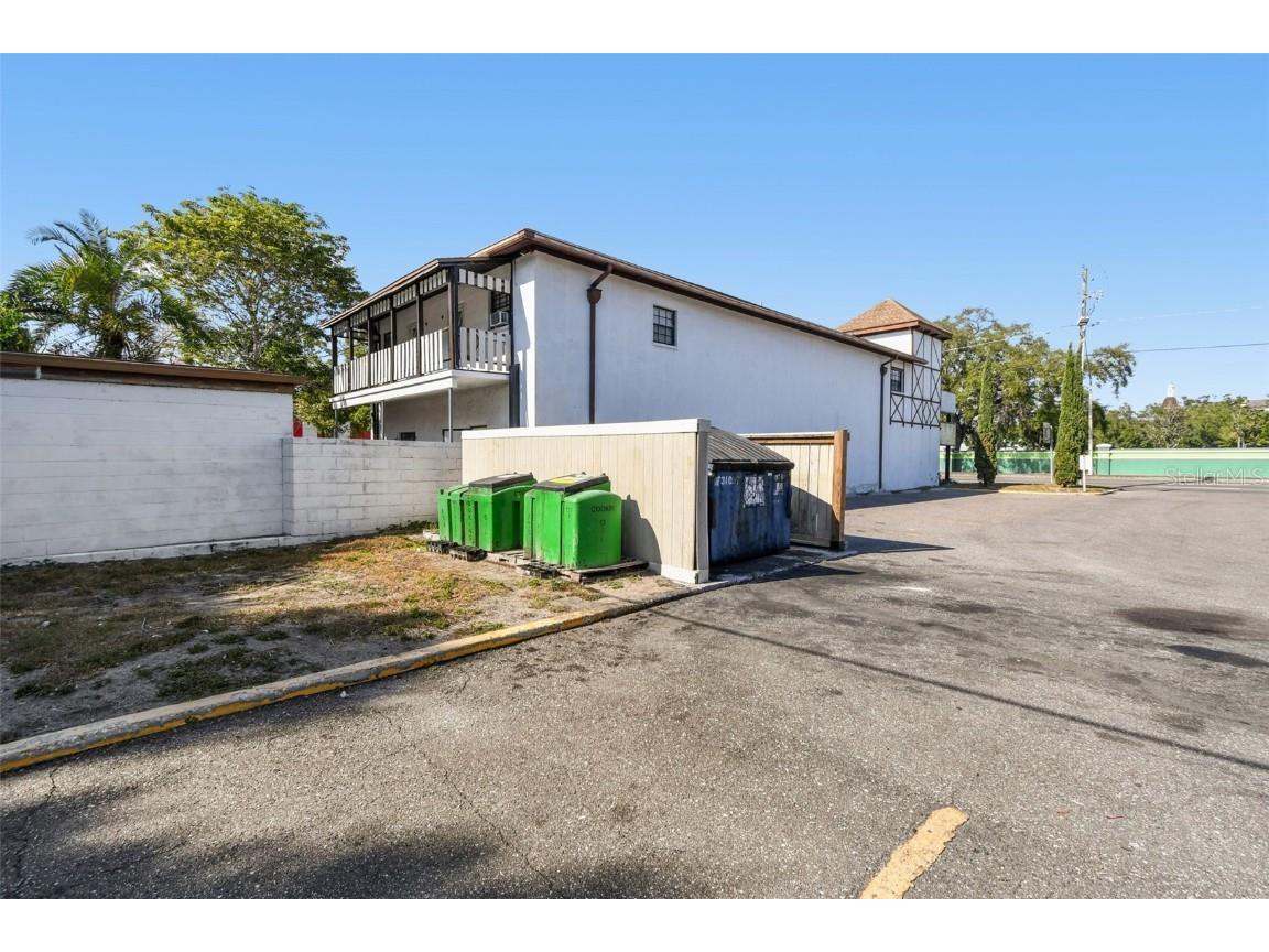 3601 E Busch Boulevard Tampa FL 33612 OM714566 image10
