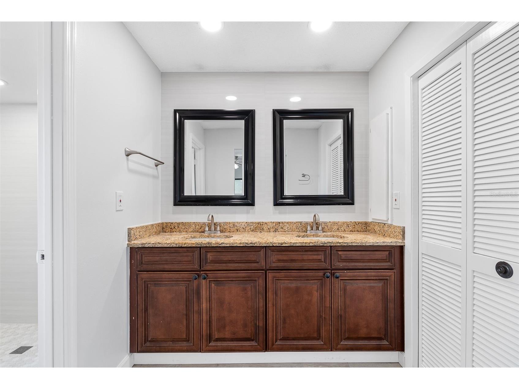 3601 Fairway Forest Circle Palm Harbor FL 34685 TB8515267 image10