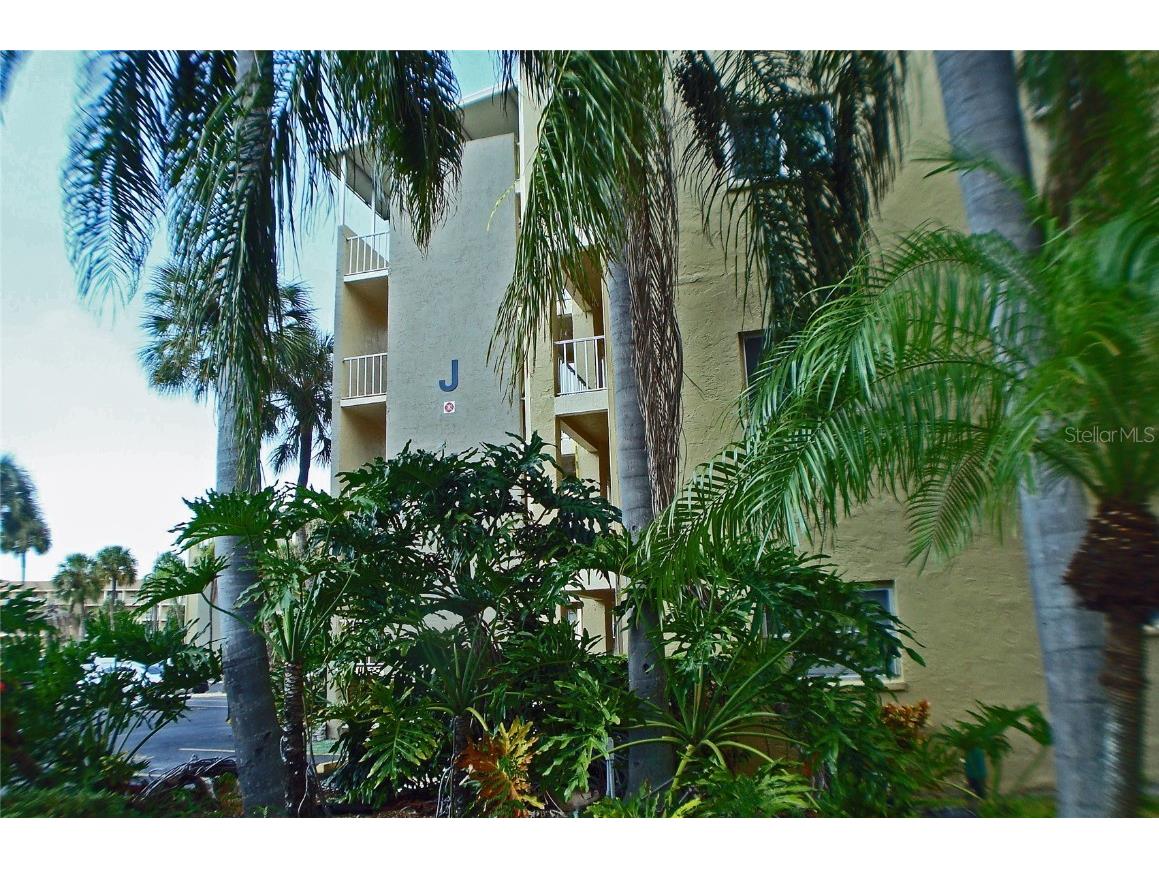 3601 Lake Bayshore Drive #J-309 Bradenton FL 34205 A4595710 image1