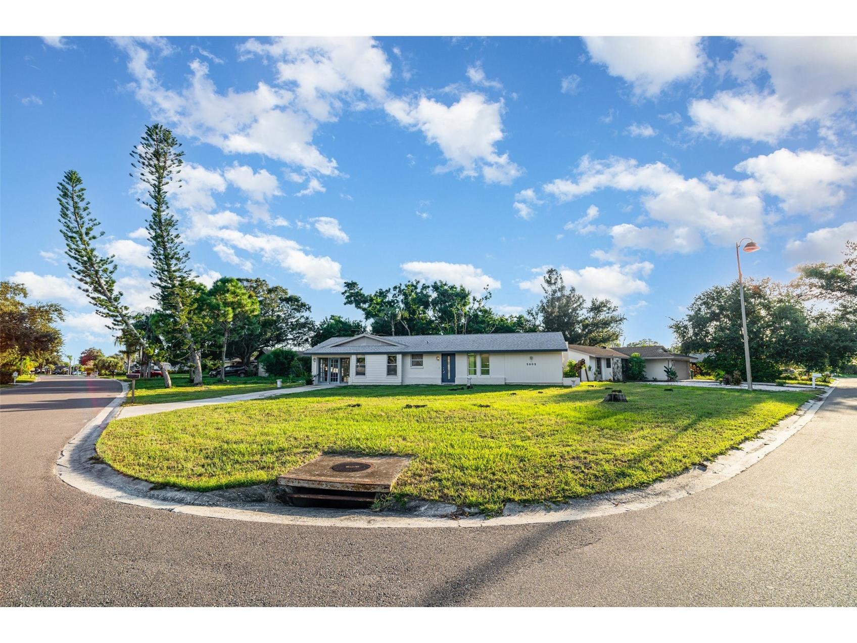 3602 63rd Street W Bradenton FL 34209 TB8428851 image1