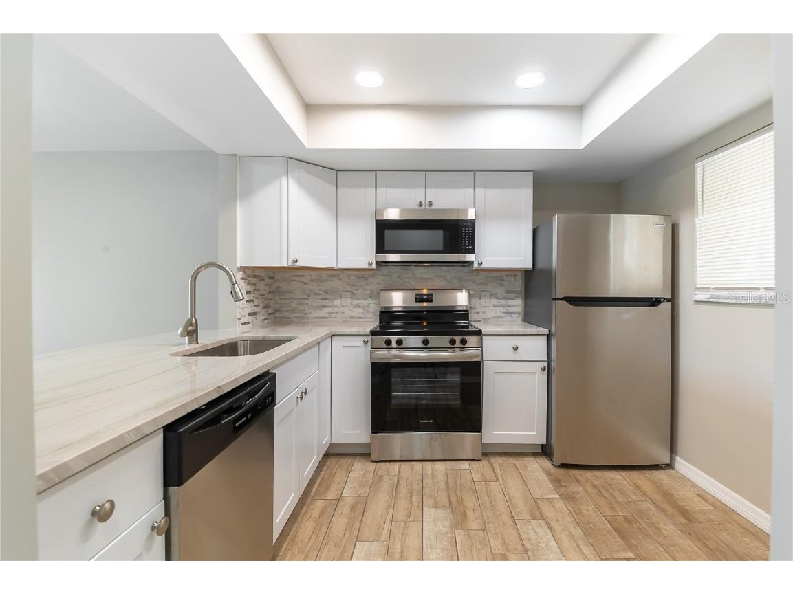 3602 Beneva Road #405 Sarasota FL 34232 A4673043 image2