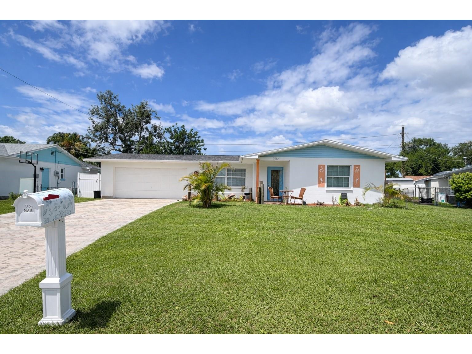 3602 Cambridge Drive W Bradenton FL 34205 A4689517 image1