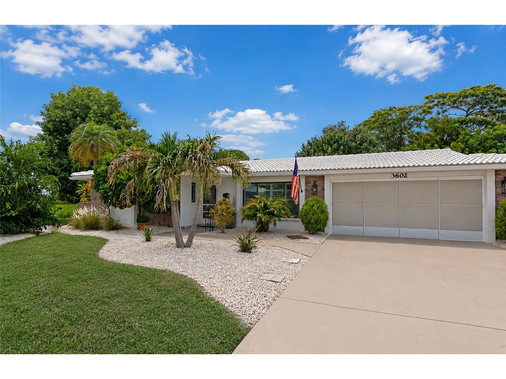 3602 Joyce Drive Bradenton FL 34208 A4699140 image1