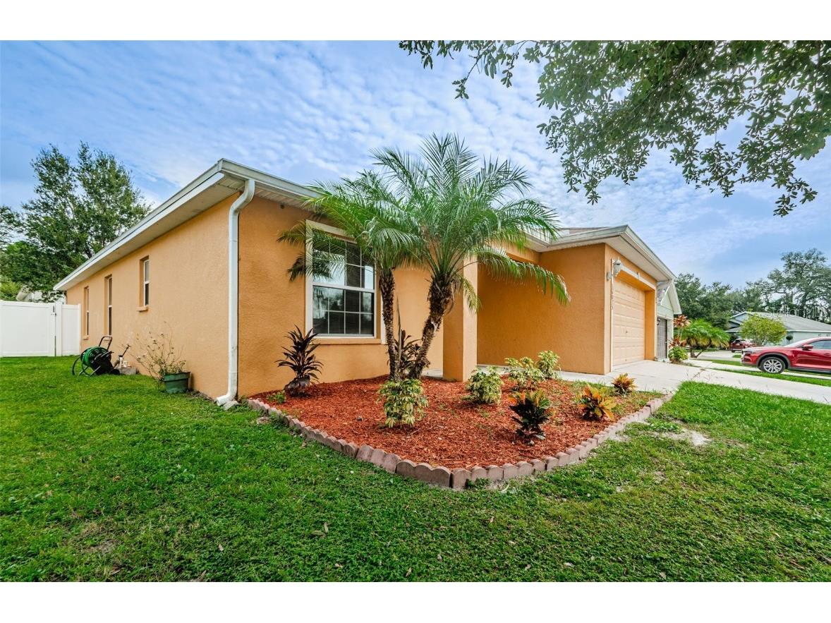 36035 Laguna Hills Circle Zephyrhills FL 33541 T3470143 image1