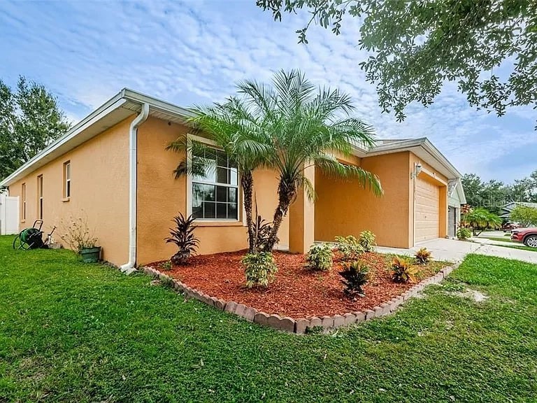 36035 Laguna Hills Circle Zephyrhills FL 33541 T3487850 image1