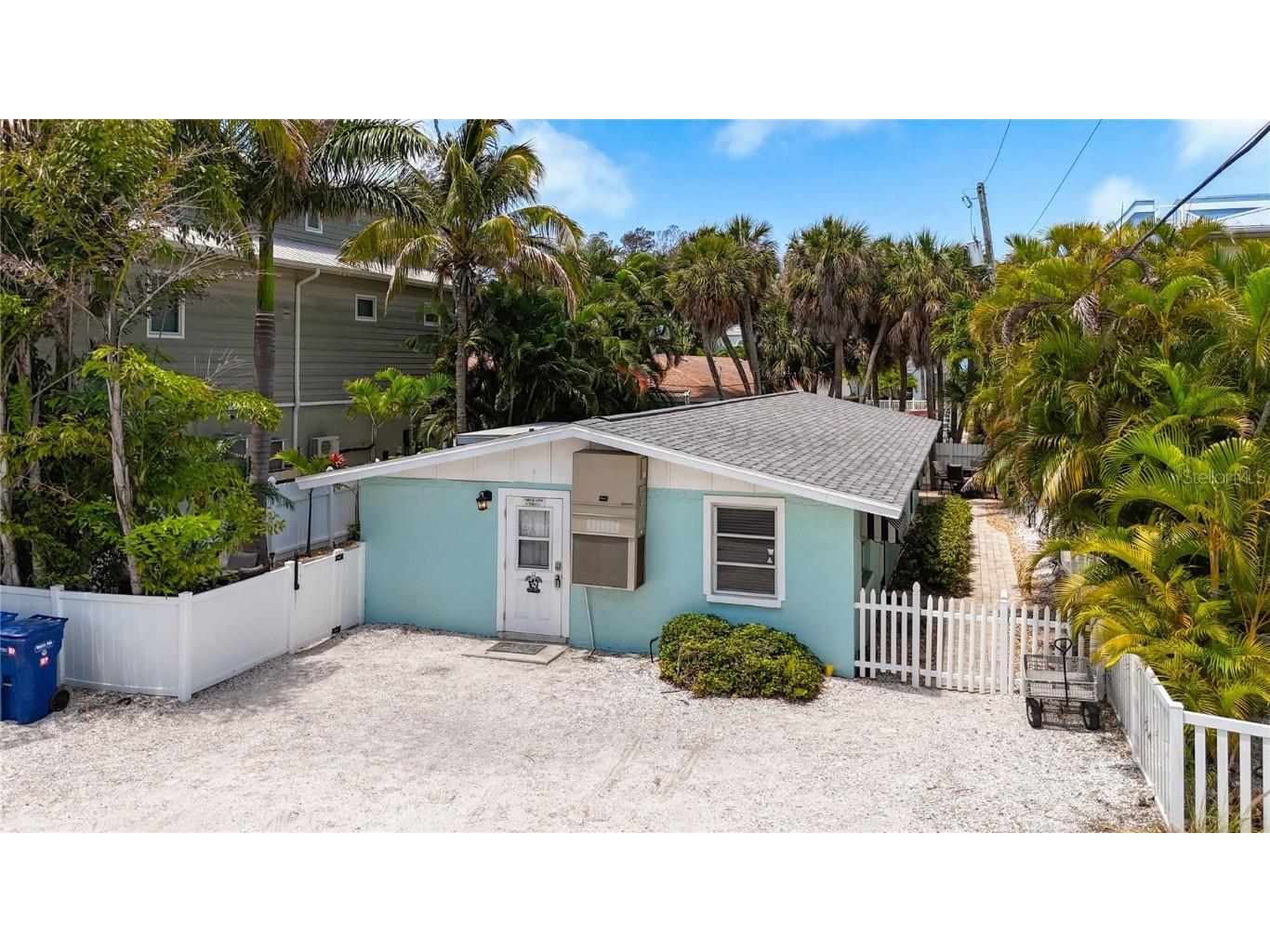 3604 Gulf Drive #A&B Holmes Beach FL 34217 - GULF OF MEXICO A4610449 image1