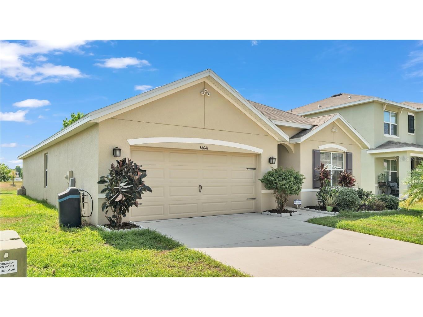 36041 Jenny Lynne Circle Zephyrhills FL 33541 L4944814 image1