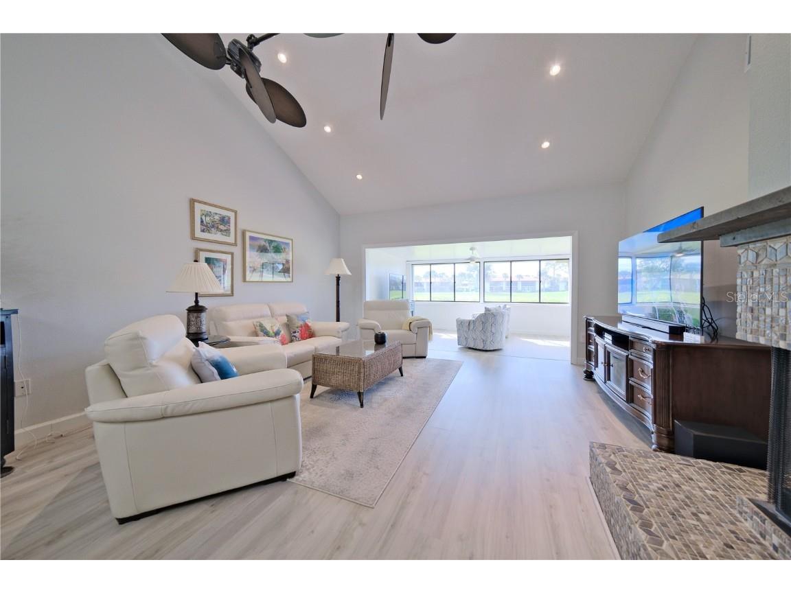 3605 Avenida Madera #A Bradenton FL 34210 A4674583 image8