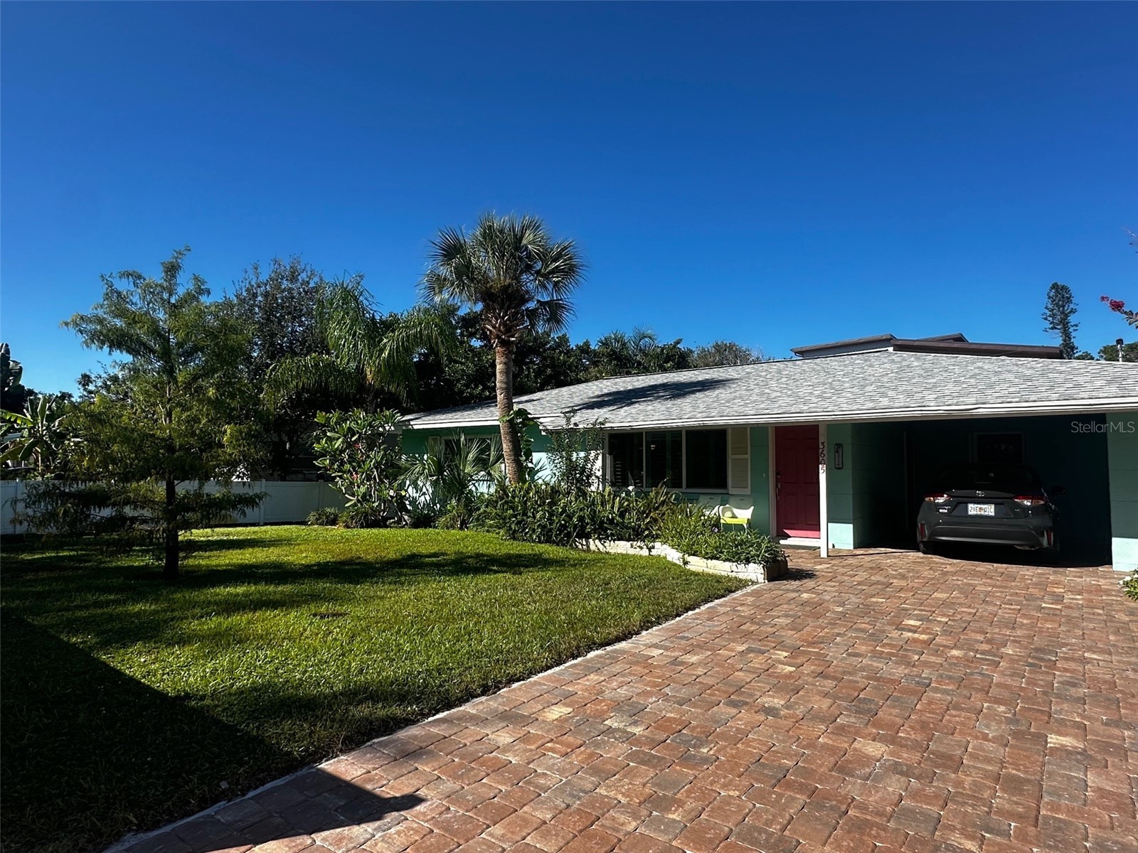 3605 Iroquois Avenue Sarasota FL 34234 A4655243 image1