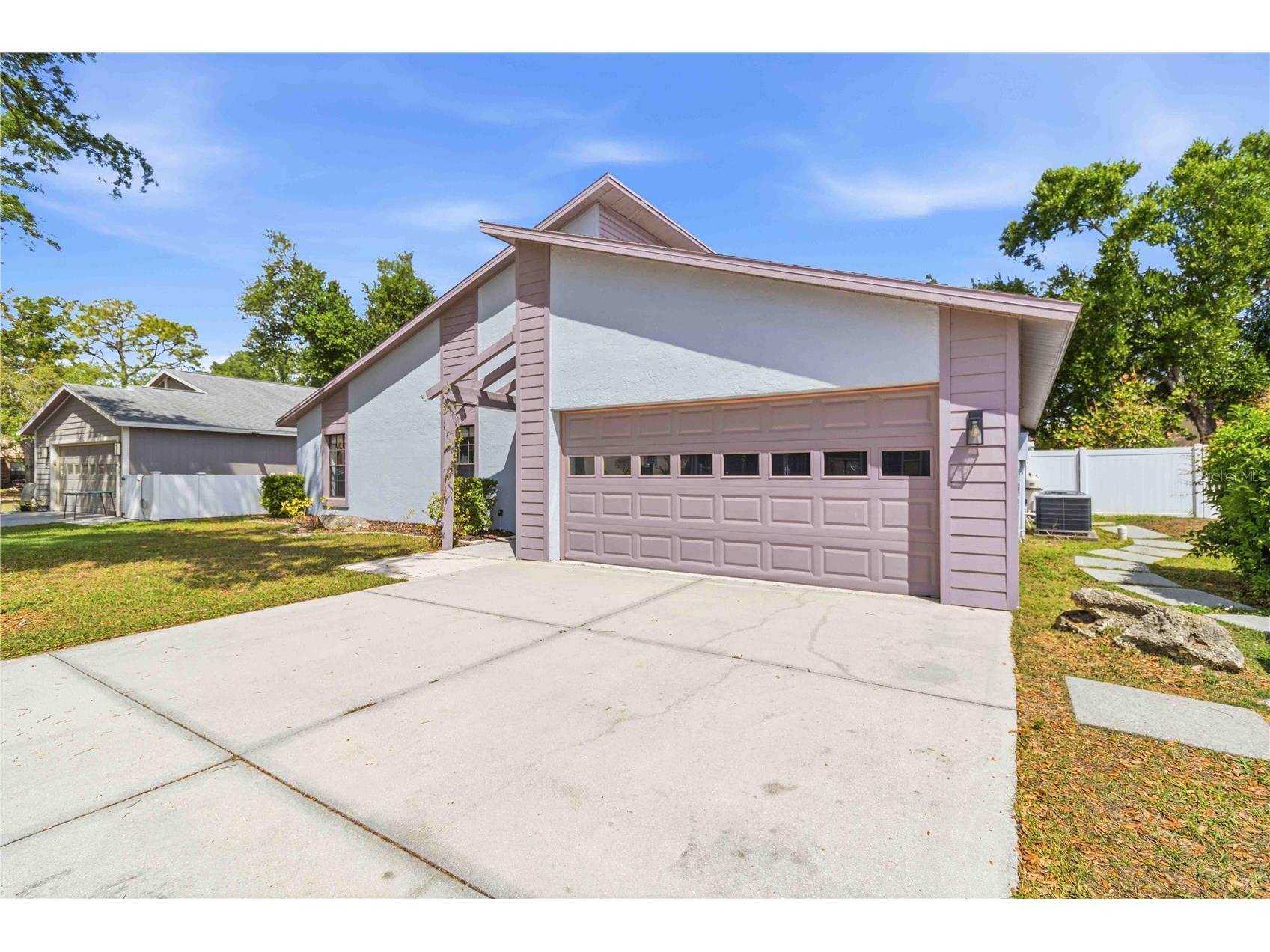 3605 Shady Brook Lane Sarasota FL 34243 A4687854 image1