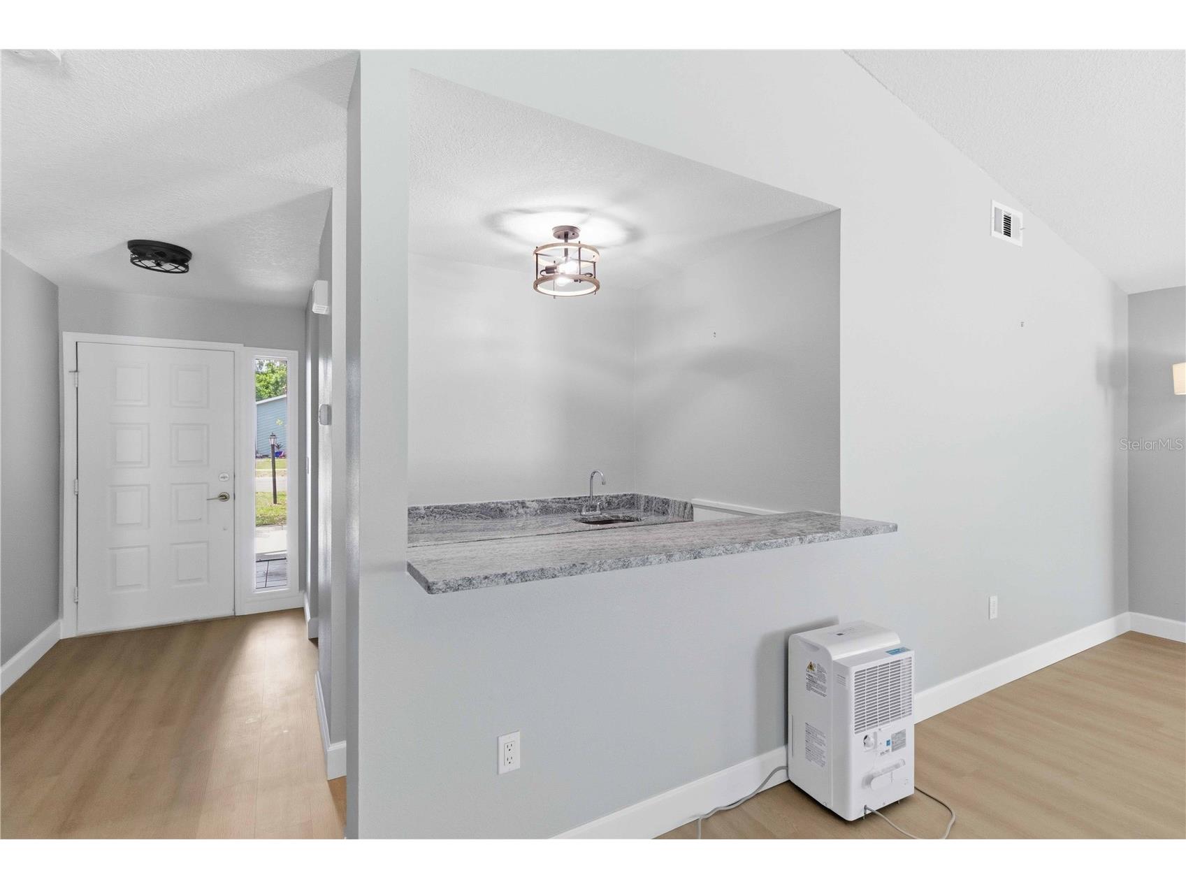 3605 Shady Brook Lane Sarasota FL 34243 A4687854 image8