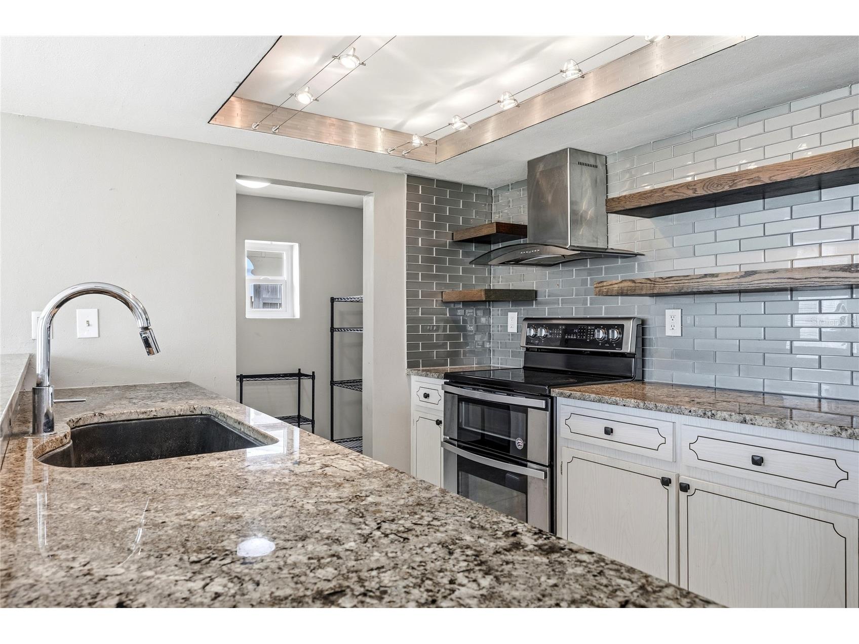 3606 Cockatoo Drive New Port Richey FL 34652 TB8527734 image3